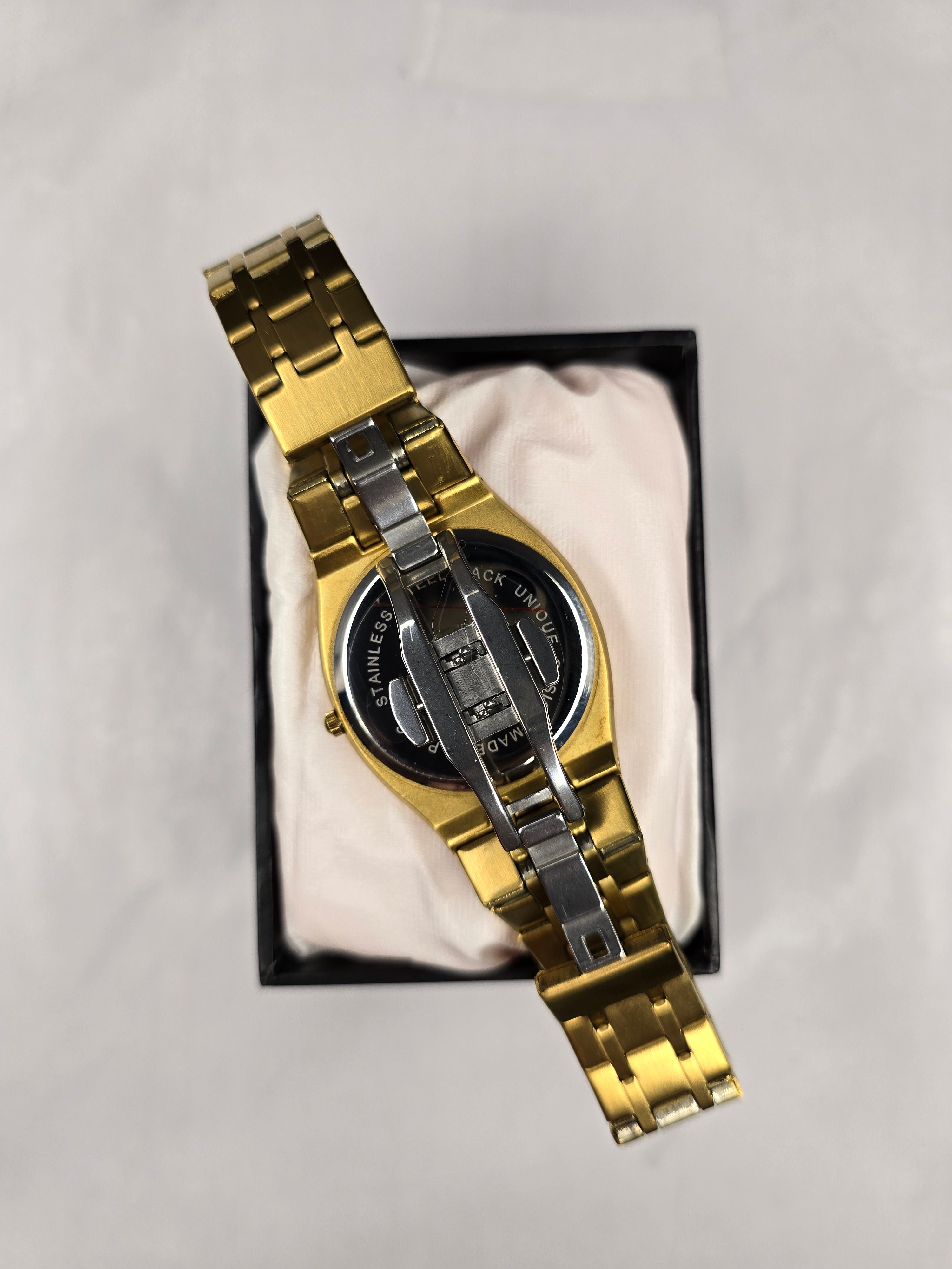 BESTWIN 983 "Patek-Inspired" Luxury Quartz – Royal Blue Dial & 18K Gold Finish