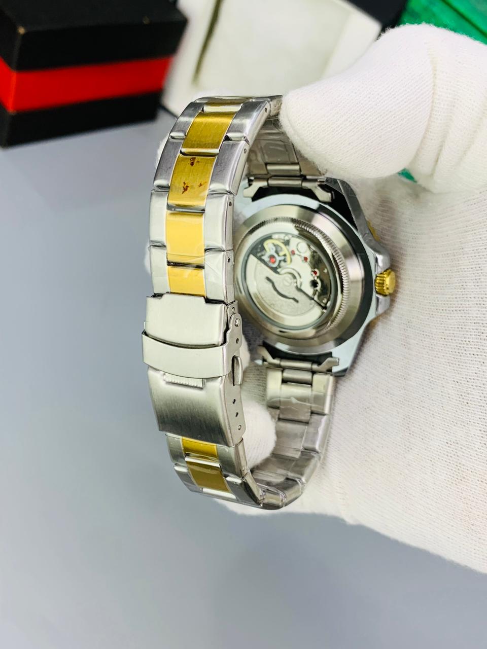 Rolex GMT-Master II: The Cosmopolitan Icon